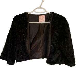 Romeo  & Juliet Shrug